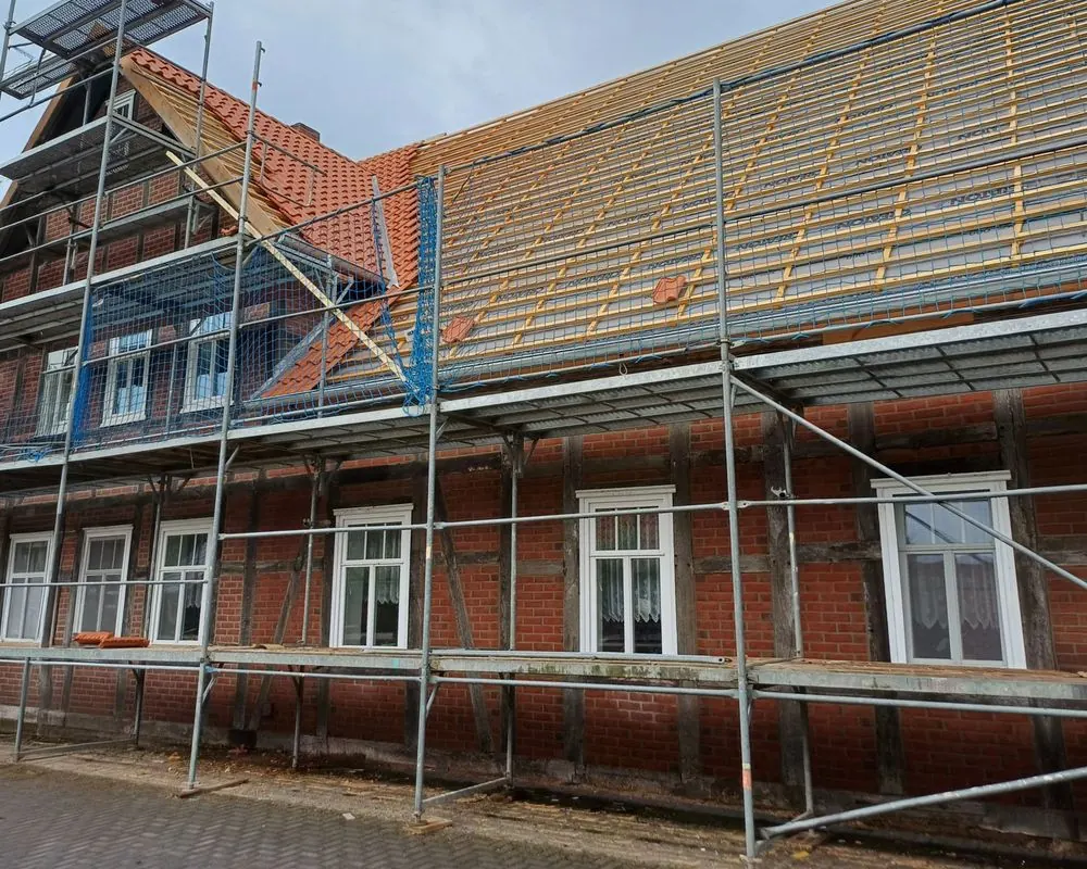 Neueindeckung eines Steildaches durch Herms Holzbau